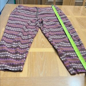 Patagonia Girls Brown and Pink Patterned Knit Leggings